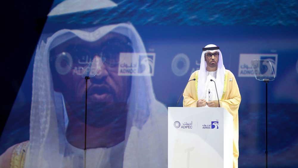 Bild: Sultan Al Jaber hält eine Rede