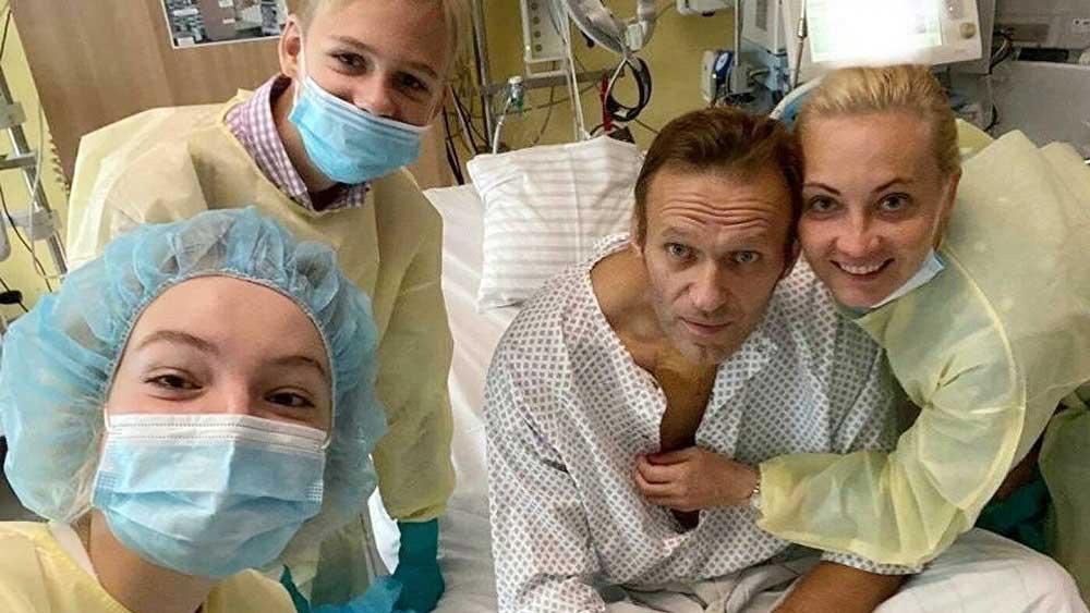 Bild: Aufnahme von Navalny in der Charité in Berlin nach der versuchten Vergiftung