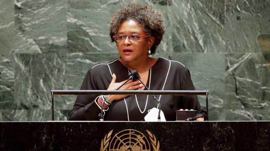Bild: Mia Mottley bei einer Rede vor der UNO in New York