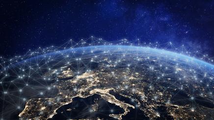 Bild: Computeranimation des Telekommunikationsnetzes über Europa